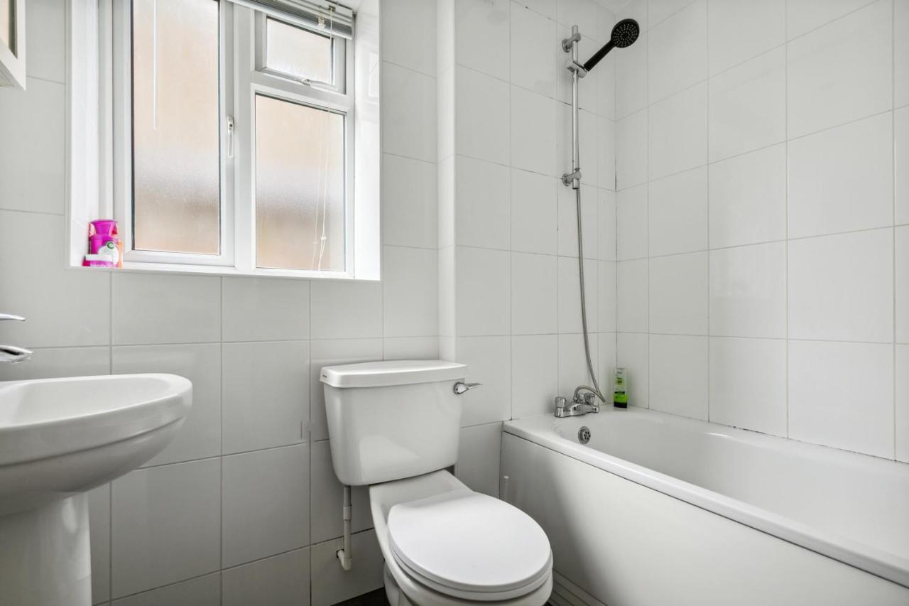 Cozy Wimbledon Apartment London Exterior photo